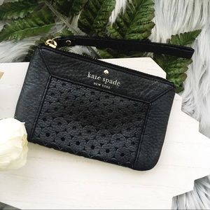 KATE SPADE Black Circle Wristlet